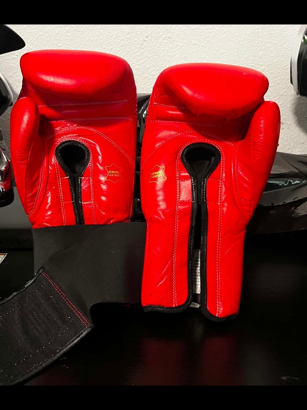 Men's Red Boxing Gloves - Unbranded